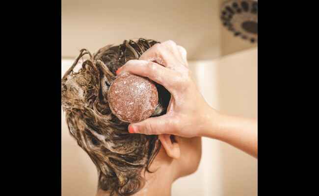 Refress Shampoo Bar Reviews 2023 Is It Best For Your Hairs?